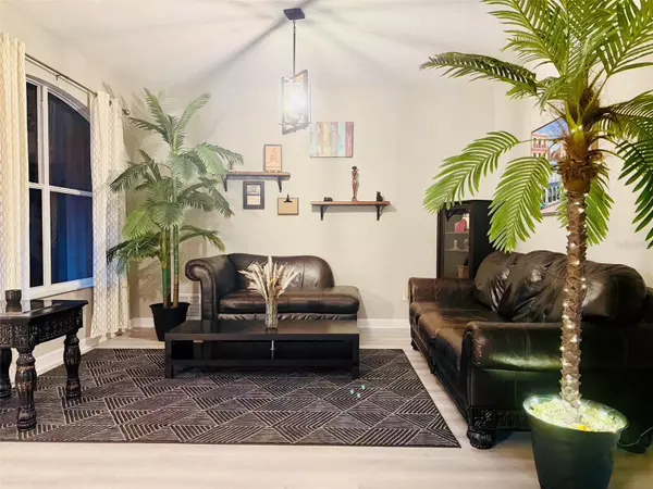 Tampa, FL 33647,18018 MALAKAI ISLE DR