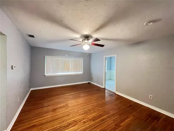 Ocala, FL 34470,3725 E FORT KING ST