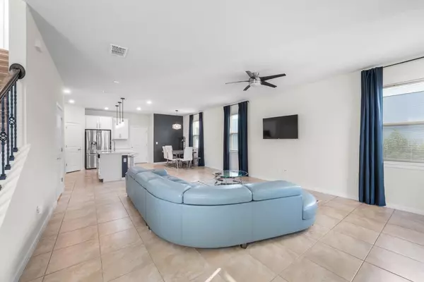 Orlando, FL 32827,14374 LANIKAI BEACH DR