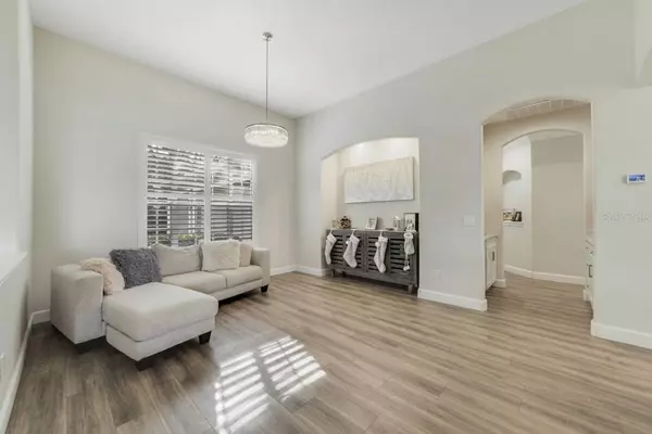 Apopka, FL 32712,457 CHINAHILL CT