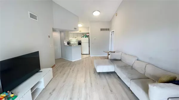 Orlando, FL 32839,1972 LAKE ATRIUMS CIR #200