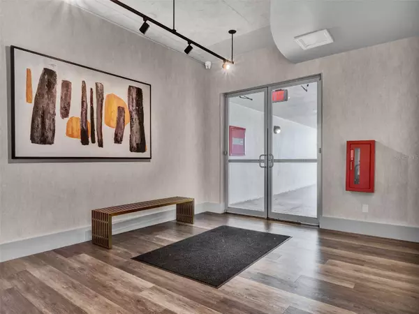 Orlando, FL 32801,525 E JACKSON ST #P