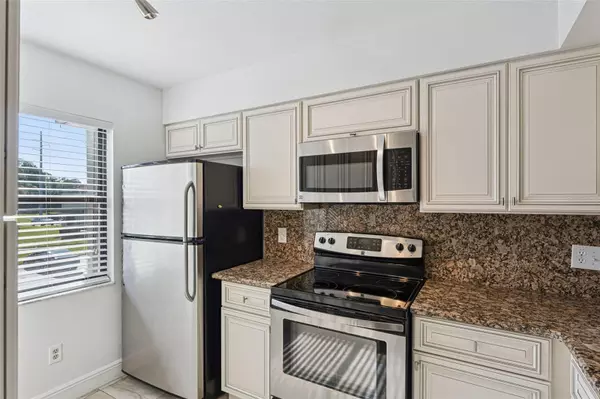 Orlando, FL 32822,3210 CANDLE RIDGE DR #203