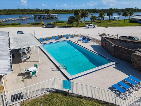 Edgewater, FL 32141,135 CEDAR ST