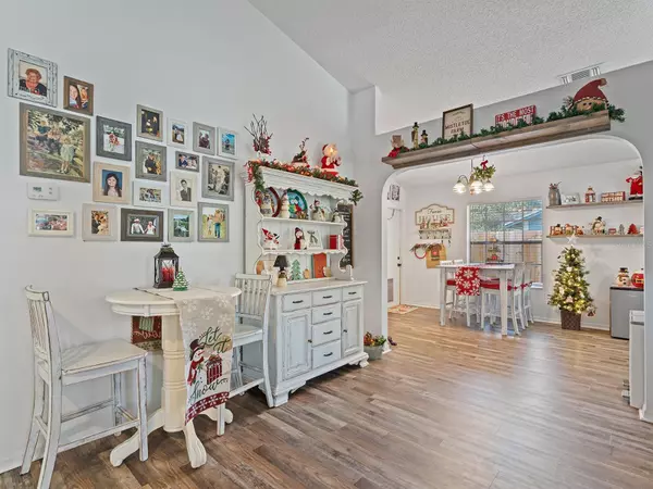 Sorrento, FL 32776,25336 SAINT ANNE ST