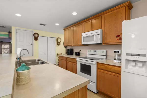 Kissimmee, FL 34758,4629 CAVERNS DR