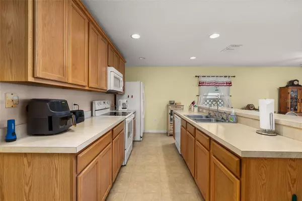 Kissimmee, FL 34758,4629 CAVERNS DR