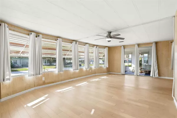 Tavares, FL 32778,1312 APACHE CIR