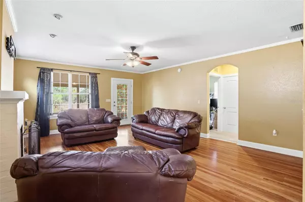 Lake Wales, FL 33853,904 CARLTON AVE