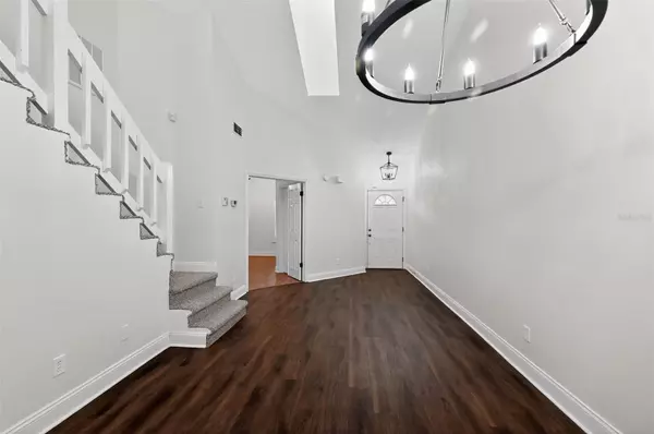 Tampa, FL 33625,5812 RED CEDAR LN