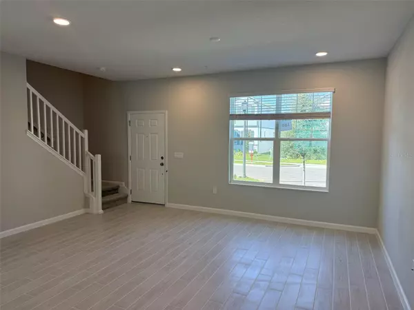 Apopka, FL 32703,611 POTHOS ST