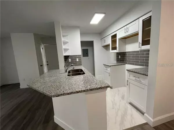 Altamonte Springs, FL 32714,232 AFTON SQ #112