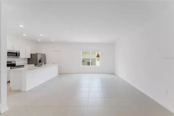 Apopka, FL 32703,2396 RIDER RAIN LN