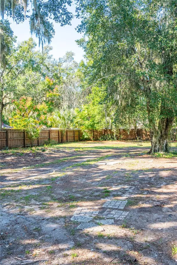 Mount Dora, FL 32757,S. RHODES ST