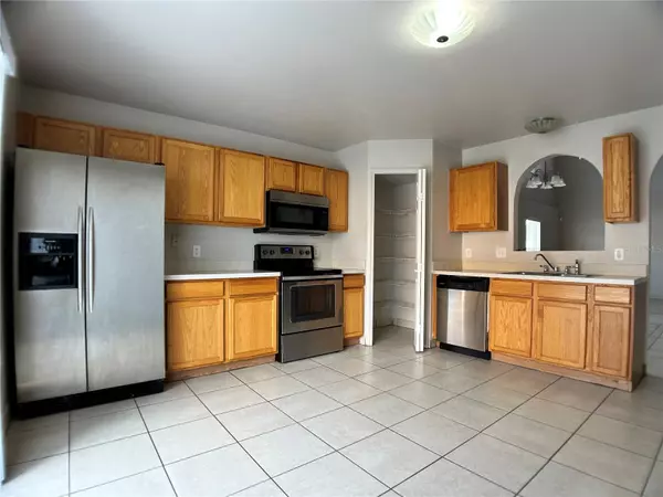 Winter Haven, FL 33880,3923 WARBLER DR