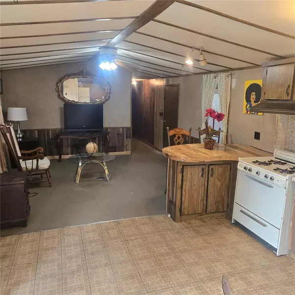 Marianna, FL 32448,2820 BARNES ST