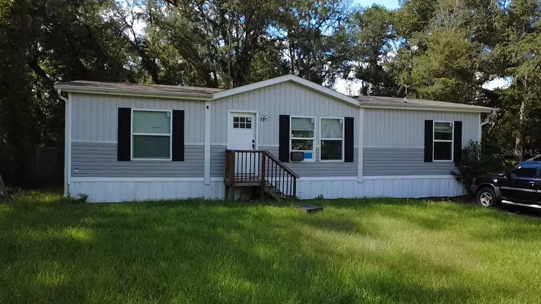 231 TROPIC AVE, Satsuma, FL 32189