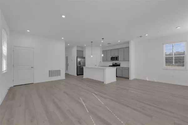 Debary, FL 32713,523 ORIENT AVE