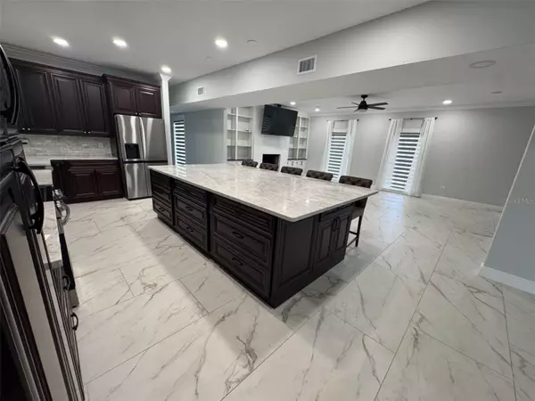 Lake Mary, FL 32746,165 LESLIE LN