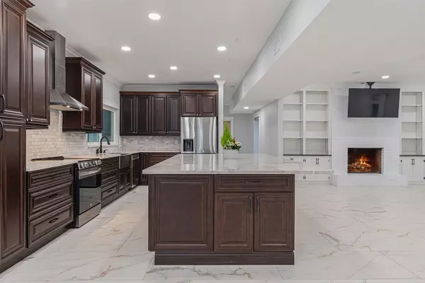 Lake Mary, FL 32746,165 LESLIE LN