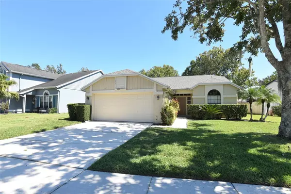 1099 MCKINNON AVE, Oviedo, FL 32765