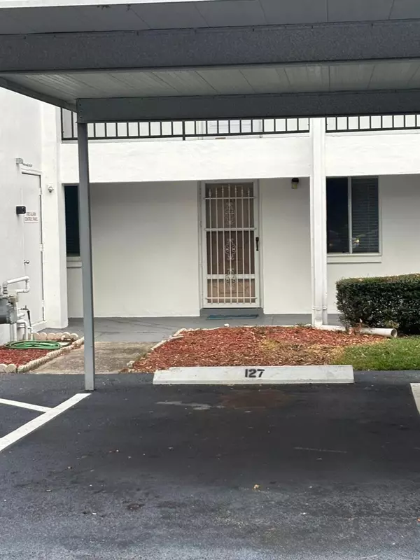 2060 MARILYN ST #127, Clearwater, FL 33765