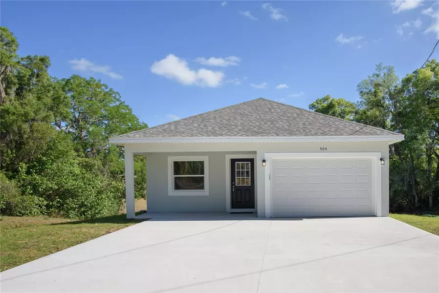 504 E HOWRY AVE, Deland, FL 32724