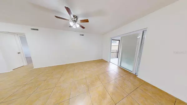 Casselberry, FL 32730,1000 LAKE OF THE WOODS BLVD #203F