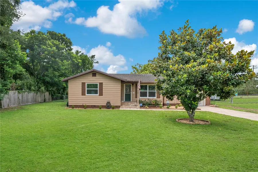 6746 OSCEOLA DR, Mount Dora, FL 32757