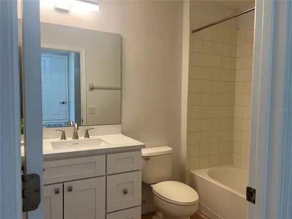 Ocoee, FL 34761,2005 COMPASS FLOWER WAY