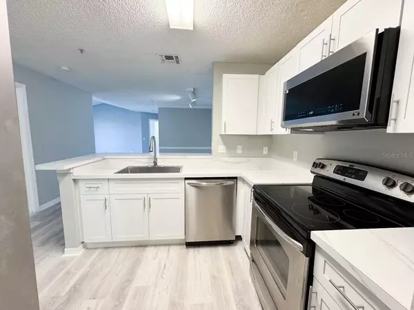 Oviedo, FL 32765,1919 SUMMER CLUB DR #309