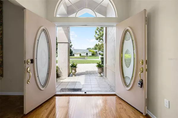 Winter Haven, FL 33881,707 HERITAGE DR NE