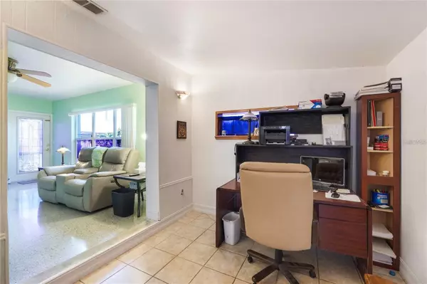 Tampa, FL 33615,4932 MURRAY HILL DR