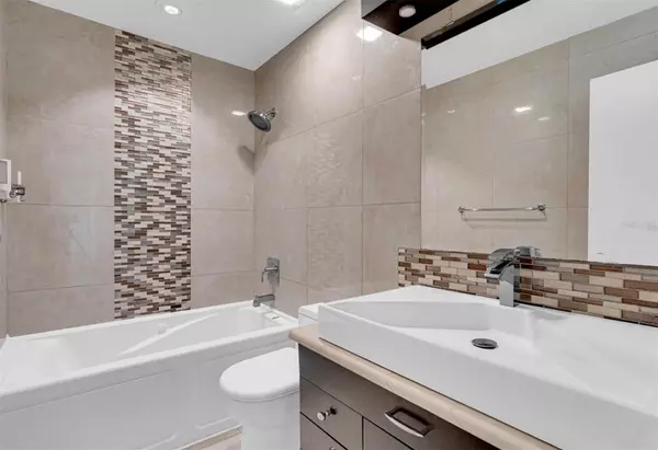 Kissimmee, FL 34747,3008 PARKWAY BLVD #303