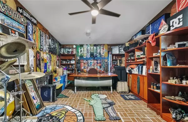 Orlando, FL 32804,230 HAZARD ST