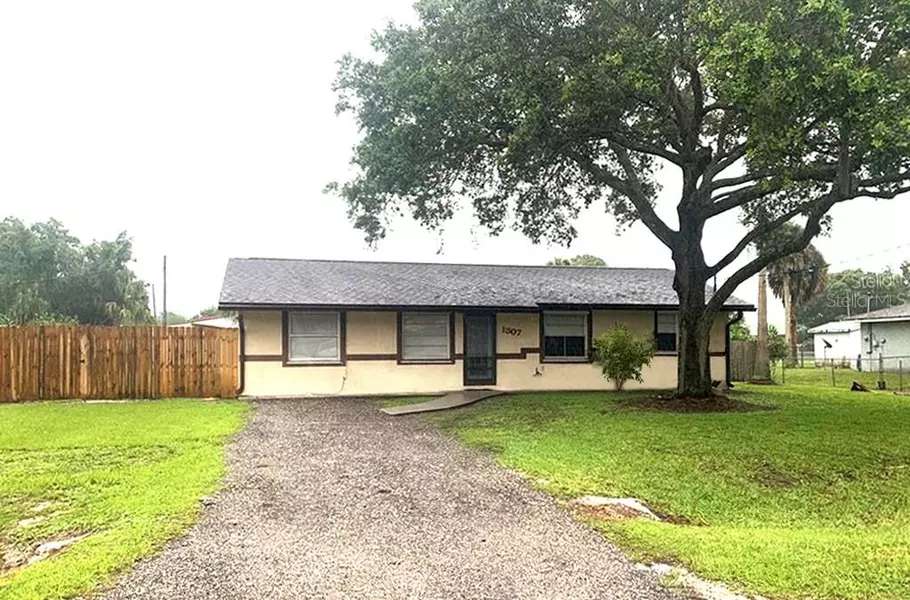 1307 SW 3RD AVE, Okeechobee, FL 34974