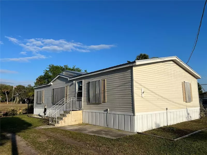 2005 SE 8TH AVE, Okeechobee, FL 34974