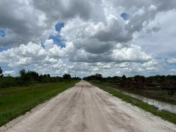 Okeechobee, FL 34972,17595 NW 268TH ST