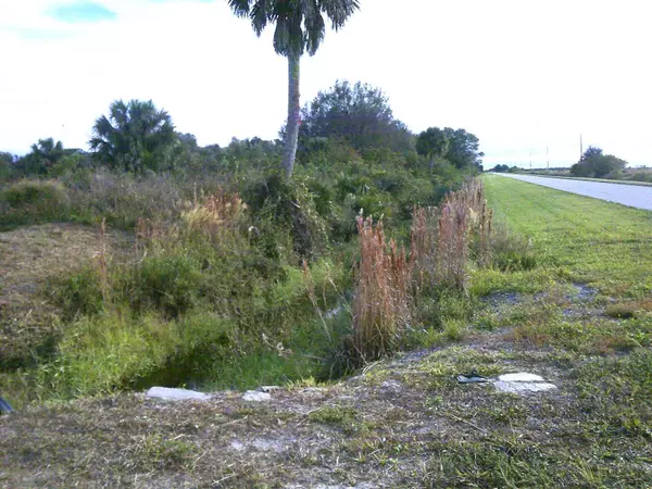 Okeechobee, FL 34972,16781 NW 242ND ST