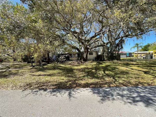 281 NW RIVERSIDE RD,  Okeechobee,  FL 34974