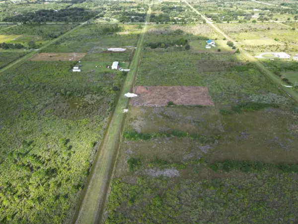 Okeechobee, FL 34972,18569 NW 250TH ST