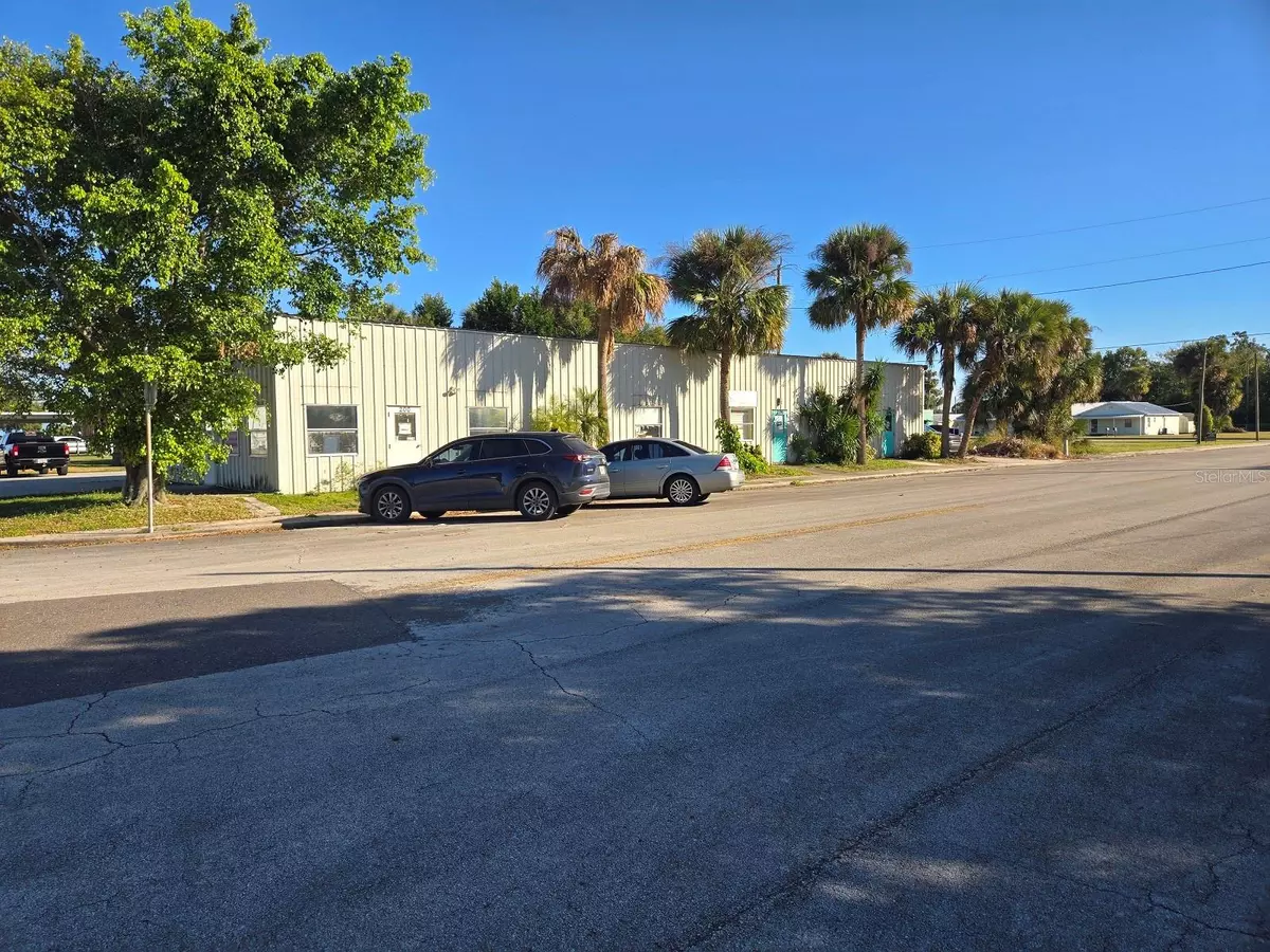 Okeechobee, FL 34972,200 SW 3RD AVE