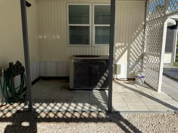 Okeechobee, FL 34974,1602 CHOBEE ST