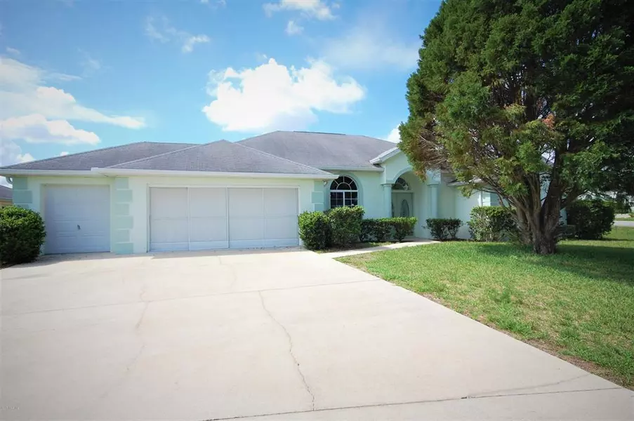 5256 NW 21st LOOP, Ocala, FL 34482