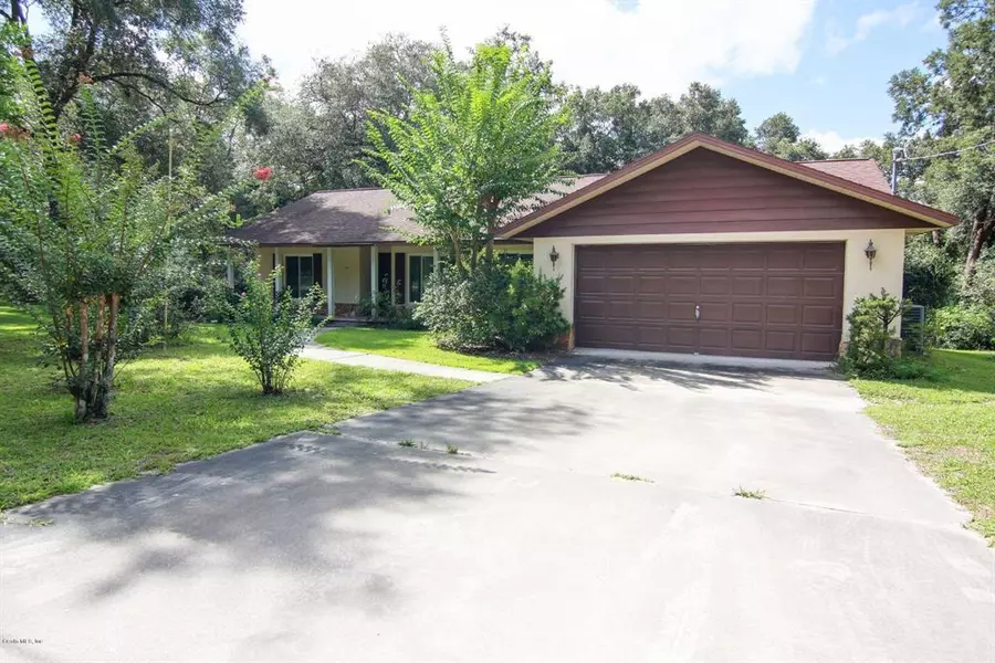 16720 NE 3rd LN, Silver Springs, FL 34488