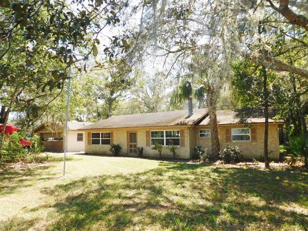 40022 French RD, Lady Lake, FL 32159