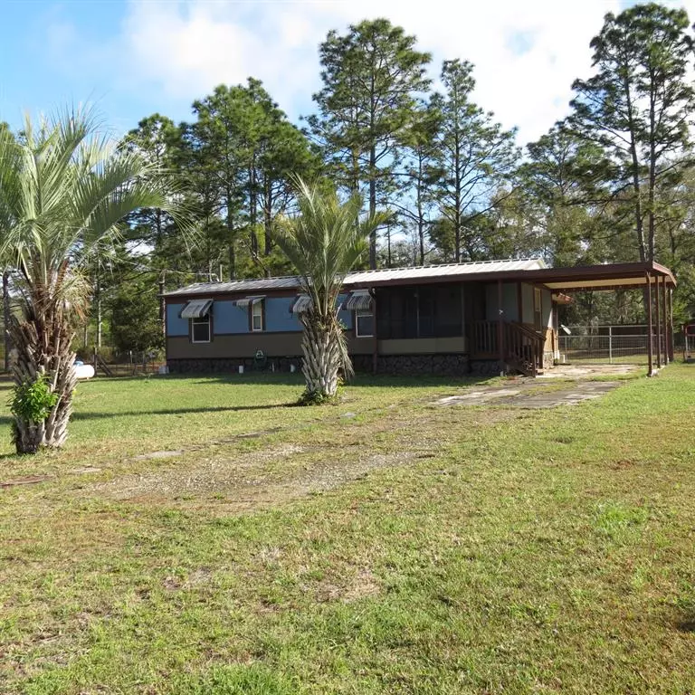 Bronson, FL 32621,6049 NE 87th AVE