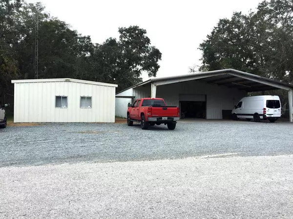 Leesburg, FL 34748,425 Flatwoods RD