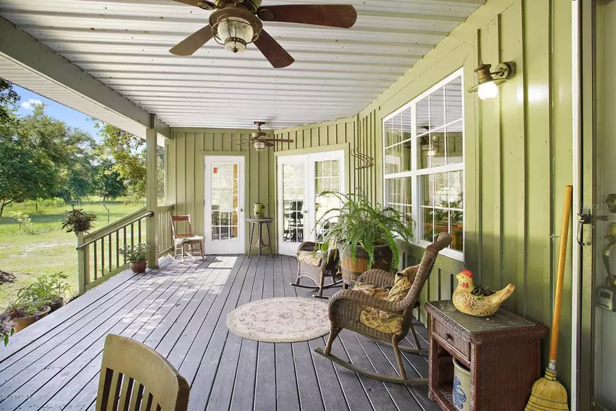 11101 SE 141st Avenue RD, Ocklawaha, FL 32179