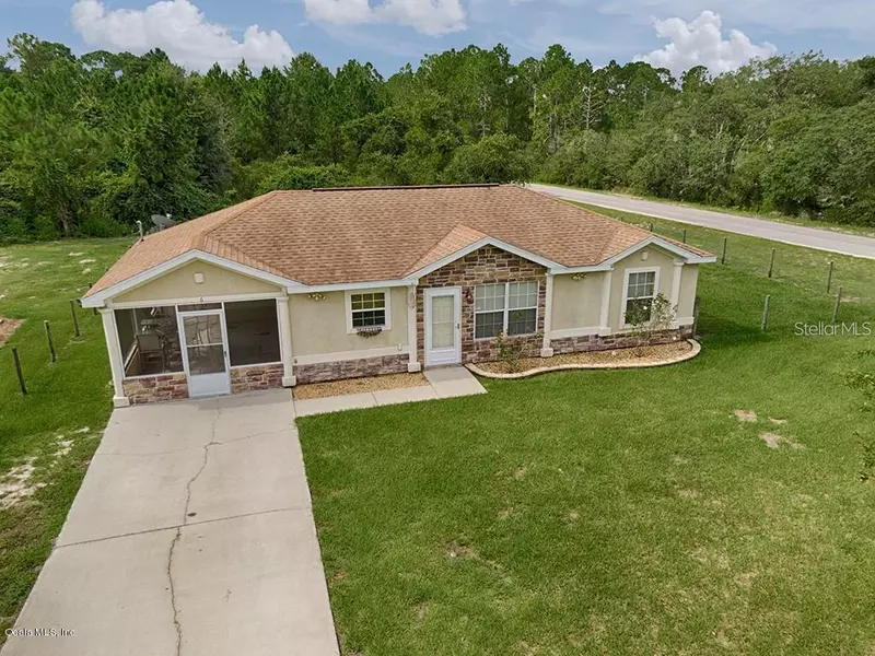 6 Malauka Pass Way DR, Ocklawaha, FL 32179